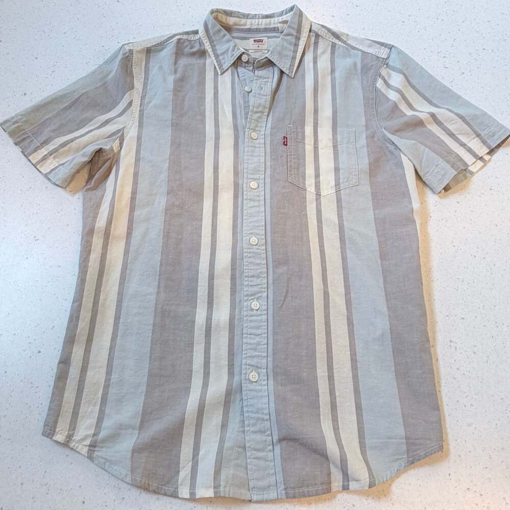 Levi's Standard Fit Striped Short Sleeve Button Down Shirt